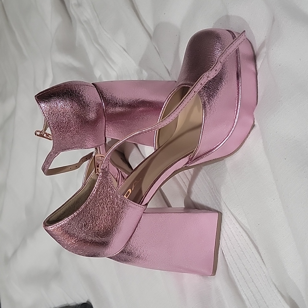 Chunky heel